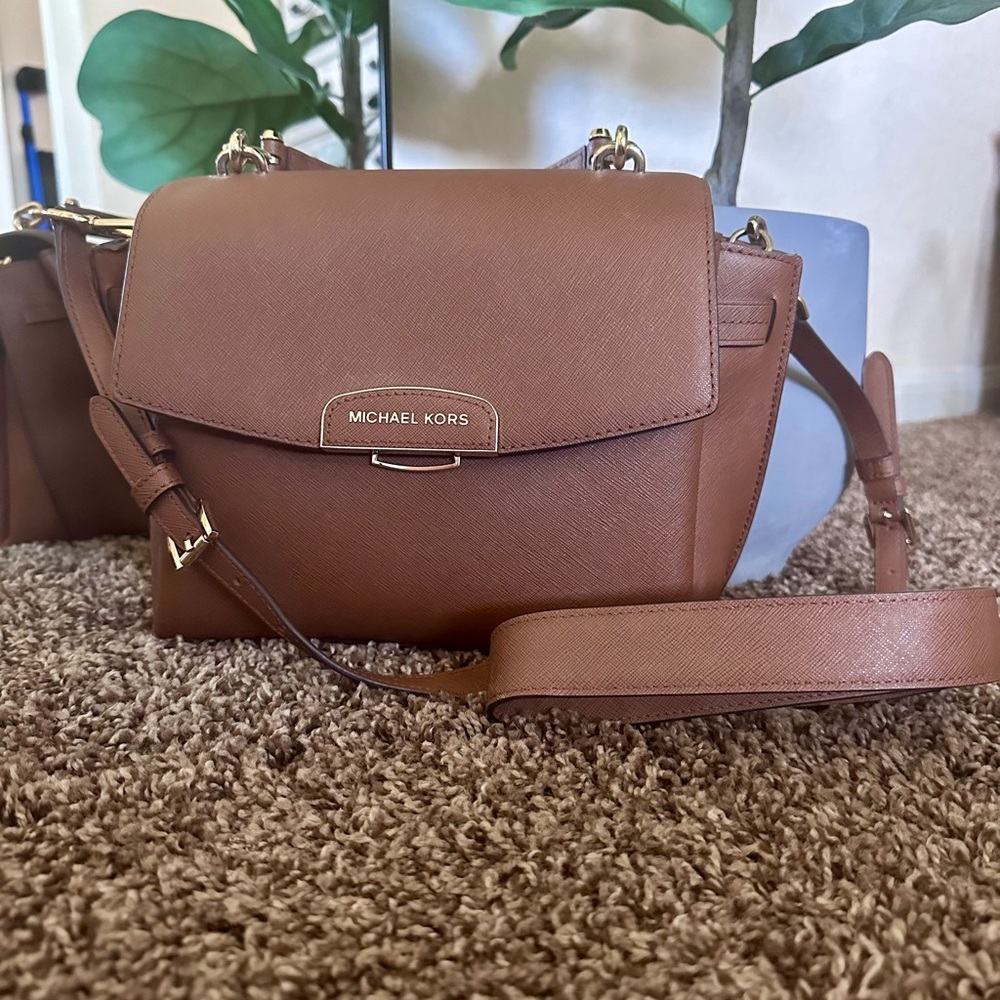 Michael Kors Crossbody Handbag